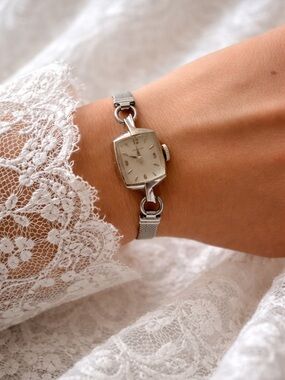 Silver Ladies Mesh Band Watch - Classic Elegant Wristwatch